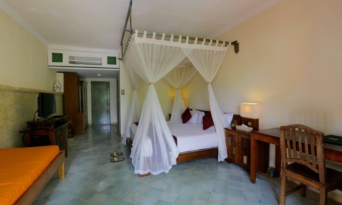 Penatih Villa | 1 BR Villa near Ubud with a private plunge pool and a living area incl breakfast