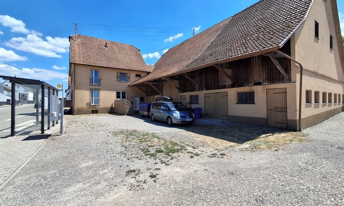 Kaltbrunn Apartment | 1 floor upper floor 3 bedroom apartment kitchen WLAN SmartTV large parking lot