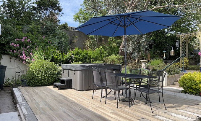 Pembroke Dock Cottage | 1 Gloucester Way