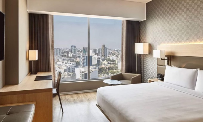 Armendariz Hotel | 1 King Bed w/Partial Ocean View at AC Hotel Lima Miraflores - Free Parking
