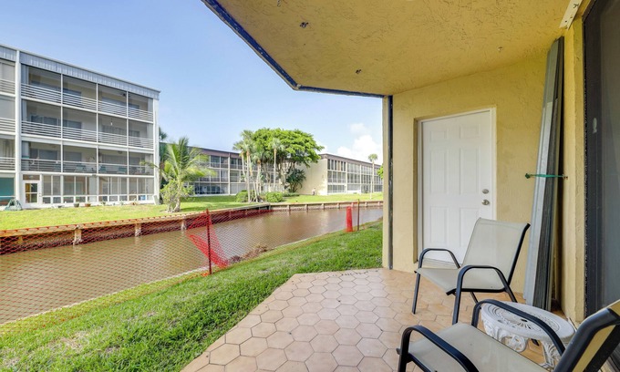 Island Estates Condo | 1 Mi to Lantana Beach: Canal-View Condo w/Pool