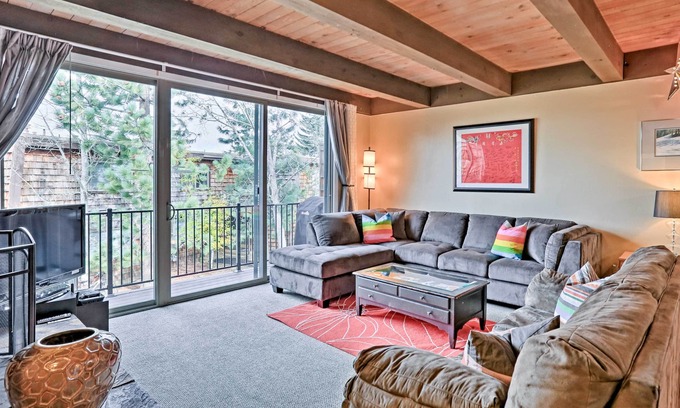 Tahoe Keys Condo | 1 Mi to Shore: Quiet South Lake Tahoe Condo