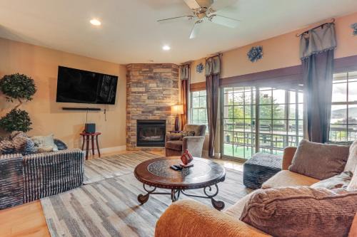 McHenry Apartment | 1 Mi to Wisp Resort Hot Tub Haven in McHenry!