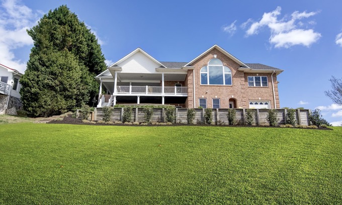 Taylorsville House | #1 Rated Vacation Home w/Deep Water on the Main Channel