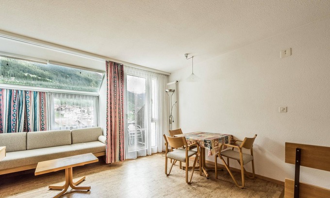 Savognin Apartment | 1 room apartment for 1-3 people with a beautiful view of Piz Mitgel