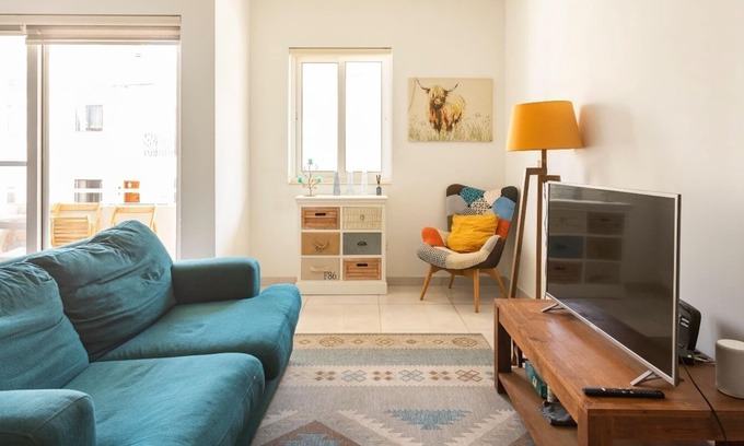 St. Andrew's Apartment | 1 Room in a Modern Apartment