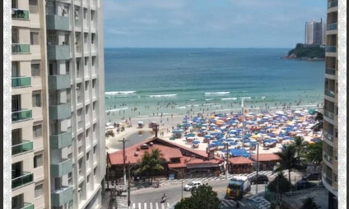 Pitangueiras House | 1 sleep Pitangueiras Beach view. Noble Region of Guaruja
