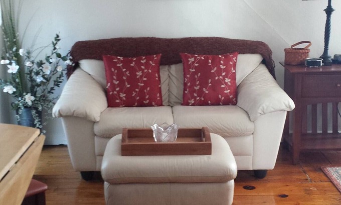 Balmville Apartment | #1, Studio Apartment in Historic Building