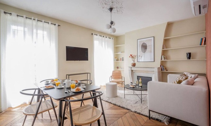 Faubourg-du-Roule Apartment | 1.two Bedrooms#champs Elysées#arc de Triomphe#ac