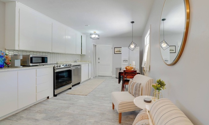 Arcadia Apartment | 10 Mi to Dtwn Phoenix: Studio w/Outdoor Kitchen!