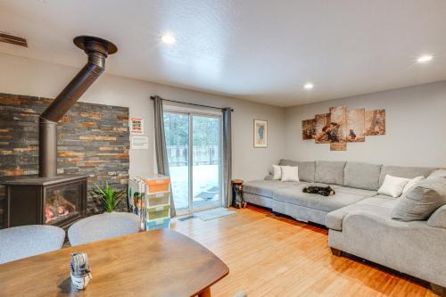 Christmas Valley House | 10 Mi to Heavenly Mountain Home with Deck and Yard