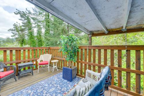 Toledo House | 10 Mi to South Beach and Newport Home with Deck!