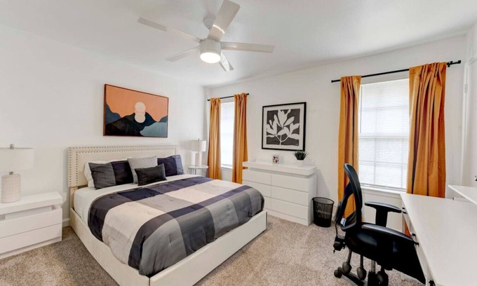 North Austin Civic Association Apartment | 10 mins to Domain two Bedroom