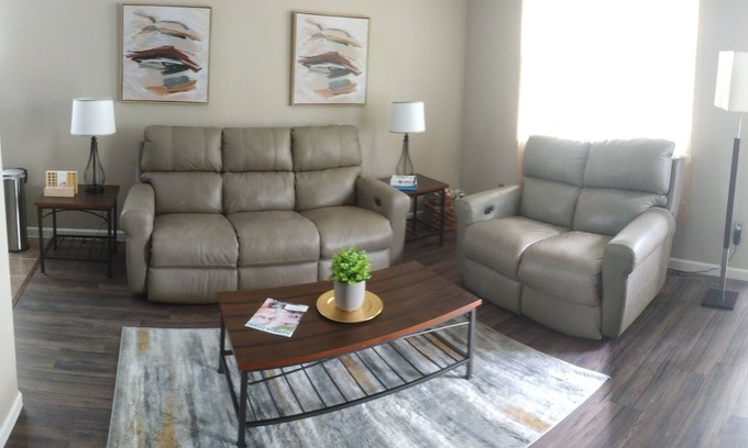 Katy House | 10 mins to Typhoon Texas! Comfy Katy 4 Bedroom, Family Friendly