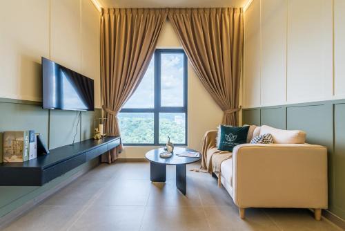 Sungai Penchala Apartment | 10 Mossaz skypool 5mins to 1U and Ikea atEmpire City by Light House