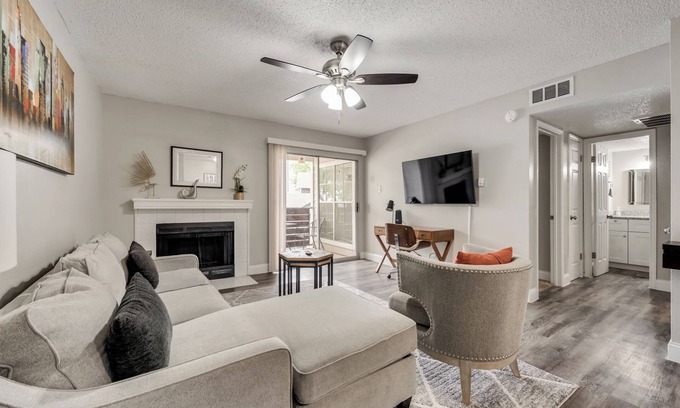 Irving Apartment | 10% off 1st Flr Fully Upgraded 1BD DFW South - Irving