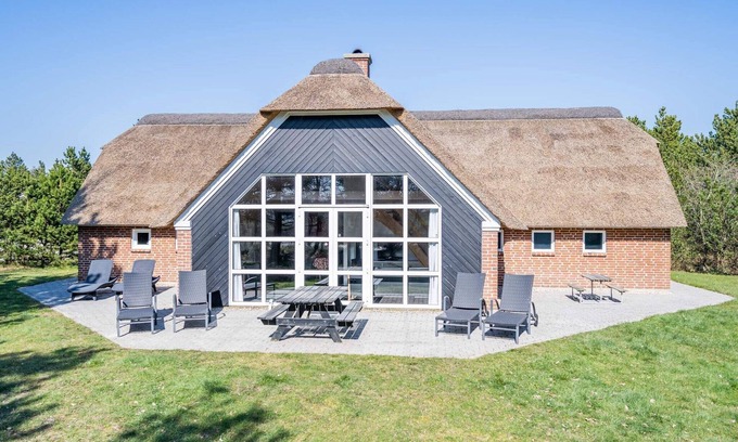 Houstrup House | 10 person holiday home in Nørre Nebel
