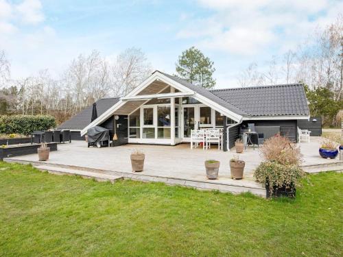 Stege House | 10 person holiday home in Stege