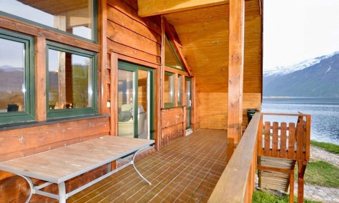 Gjemnes Municipality House | 10 person holiday home in EIDSVÅG