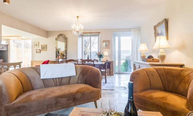 Marcilly Cottage | 100 m² Cabin ∙ 2 bedrooms ∙ 4 guests