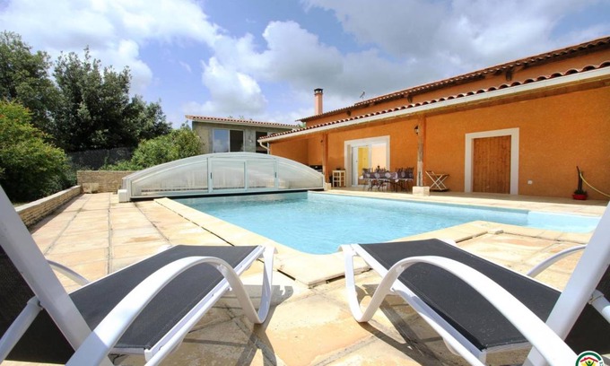 Parnans House | 100 m² Gîte ∙ 2 bedrooms ∙ 4 guests