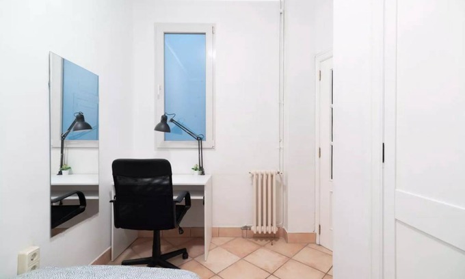 Eixample Resort | 100 m² Private room ∙ 1 bedroom ∙ 1 guest