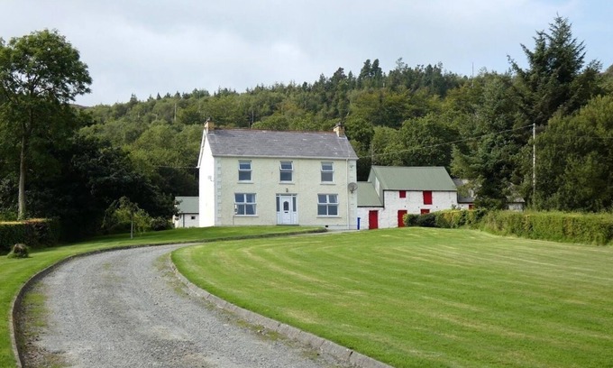 Rathmullan House | 100 year old Farmhouse 10 minute walk from the beach