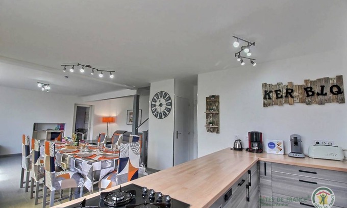 Taden House | 108 m² Gîte ∙ 4 bedrooms ∙ 8 guests