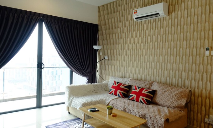 Malacca City Condo | 10mins to Jonker Street! Clean & Cozy condo for family of 4 w/Marvelous Pool