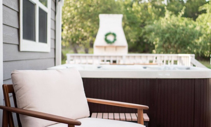 Canyon Lake Cottage | 10mins to Lake, River, Wimberley, & Whitewater Amp