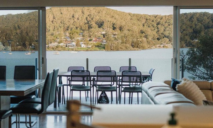 East Gosford House | 11 East Gosford Luxury Waterfront House with Private Wharf