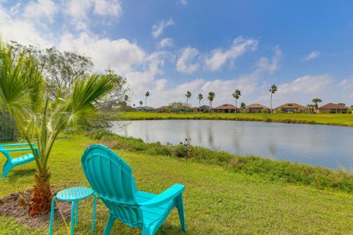 Laguna Vista House | 11 Mi to Isla Blanca Beach Townhome with Lake Views
