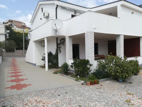 Cesarica Apartment | 11 Primorska ulica