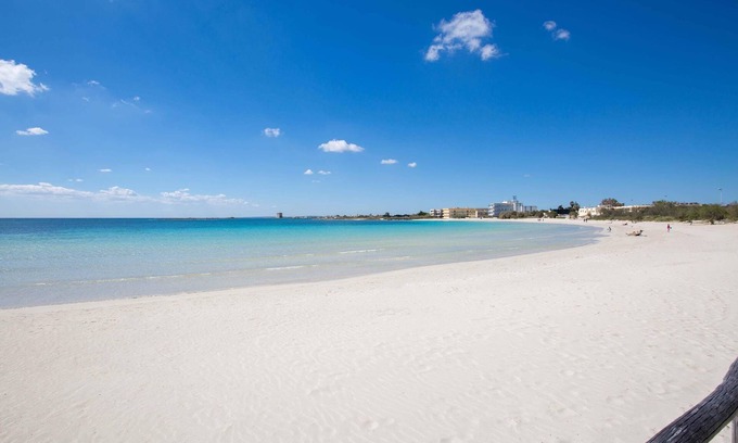 Porto Cesareo House | 1131 Bilo Isola dei Conigli by Barbarhouse