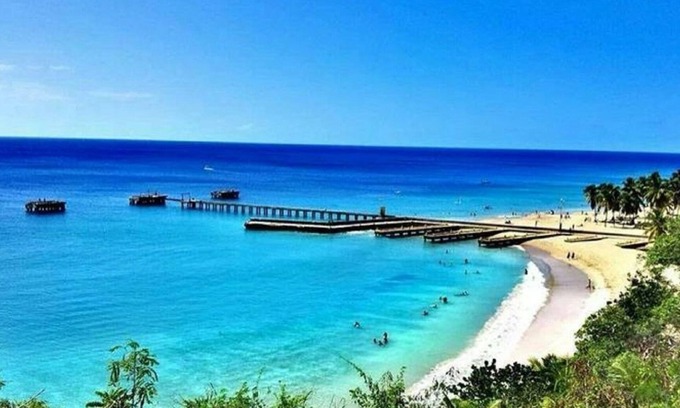 Bajura Apartment | #12 Beachfront 2Br/2Ba Apt - Jobos, Montones, Shacks, Crash Boat, Villa Montaña