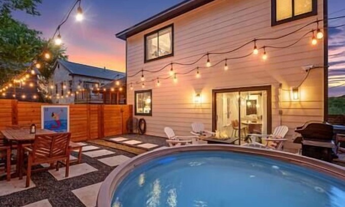 MLK House | 12 Guests - ARCADe - Outdoor Dining - POOL - Grill