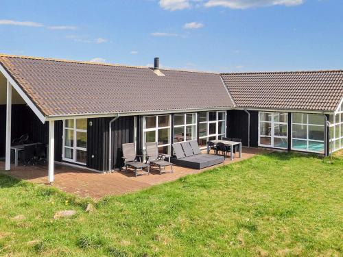 Rødhus House | 12 person holiday home in Pandrup-By Traum