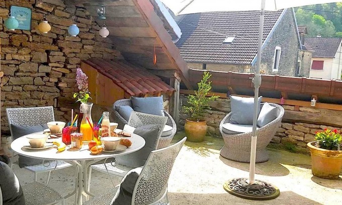 Vaux-Saules Cottage | 120 m² Cabin ∙ 2 bedrooms ∙ 4 guests