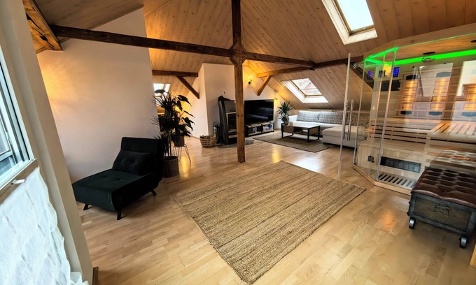 Weimar Apartment | 120 qm maisonettappartement in the middle of Weimar with fireplace and sauna