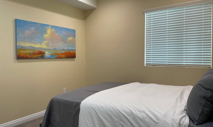 North Central Condo | 1280A - 2-bedroom/2 bathrooms in Pasadena