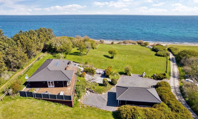 Klint House | 133 m² House ∙ 3 bedrooms ∙ 8 guests