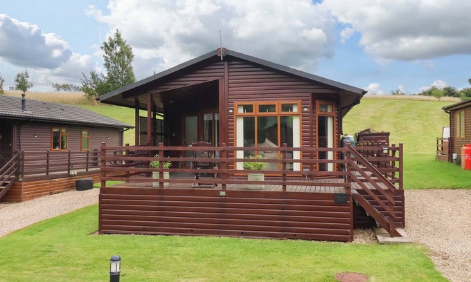 Tunstall Cottage | 15 BADGERS RETREAT - TWO DALES in Catterick, North Yorkshire