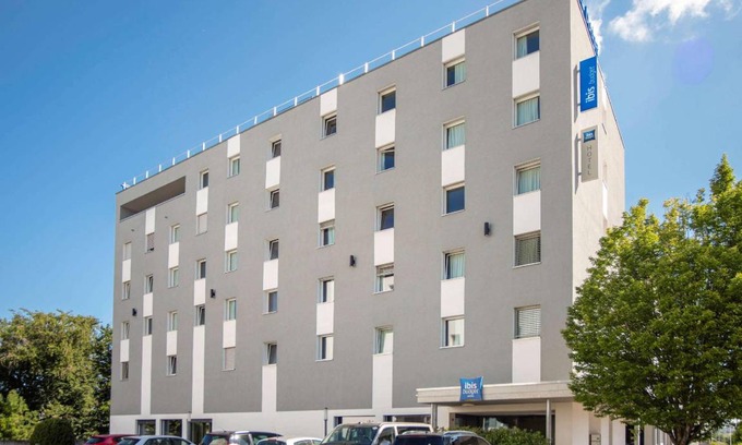 Granges-Paccot Hotel | 15 m² Hotel ∙ 10 guests