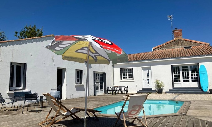 St Benoist-sur-Mer House | 15 minutes from the beach, village house with garden and swimming pool