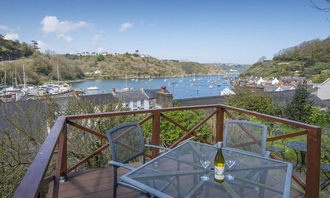 Fishguard Cottage | 15 Newport Road, Holiday Cottage Fishguard, Sleeps 5, 3 bedrooms, bathrooms