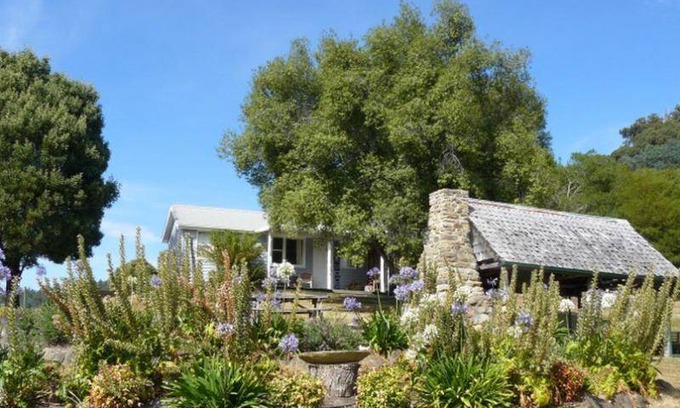 Ellendale Bed & Breakfast | 150 m² Bed and breakfast ∙ 3 bedrooms ∙ 6 guests