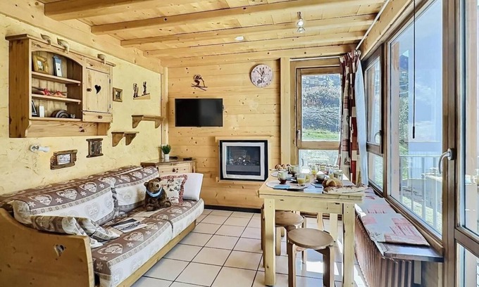 Le Lavachet Apartment | 150m from resort center, 2nd floor, view ski slopes, balcony, tv, 28m², Tignes