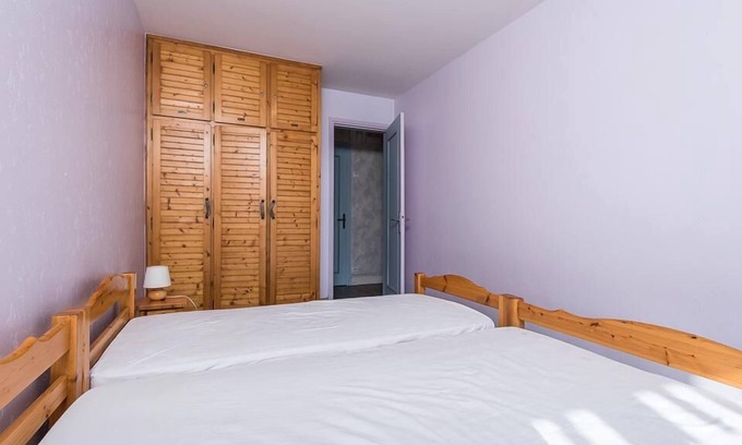 Les Almes Apartment | 150m from resort center, 1st floor, balcony, tv, ski locker, 42m², Tignes