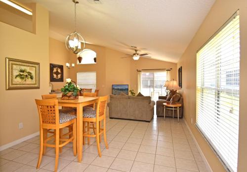 Solana House | 154SA Sunny Side Villa