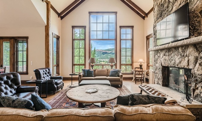 Cordillera House | 155 E. Timber Draw - Perfect Cabin in the Woods